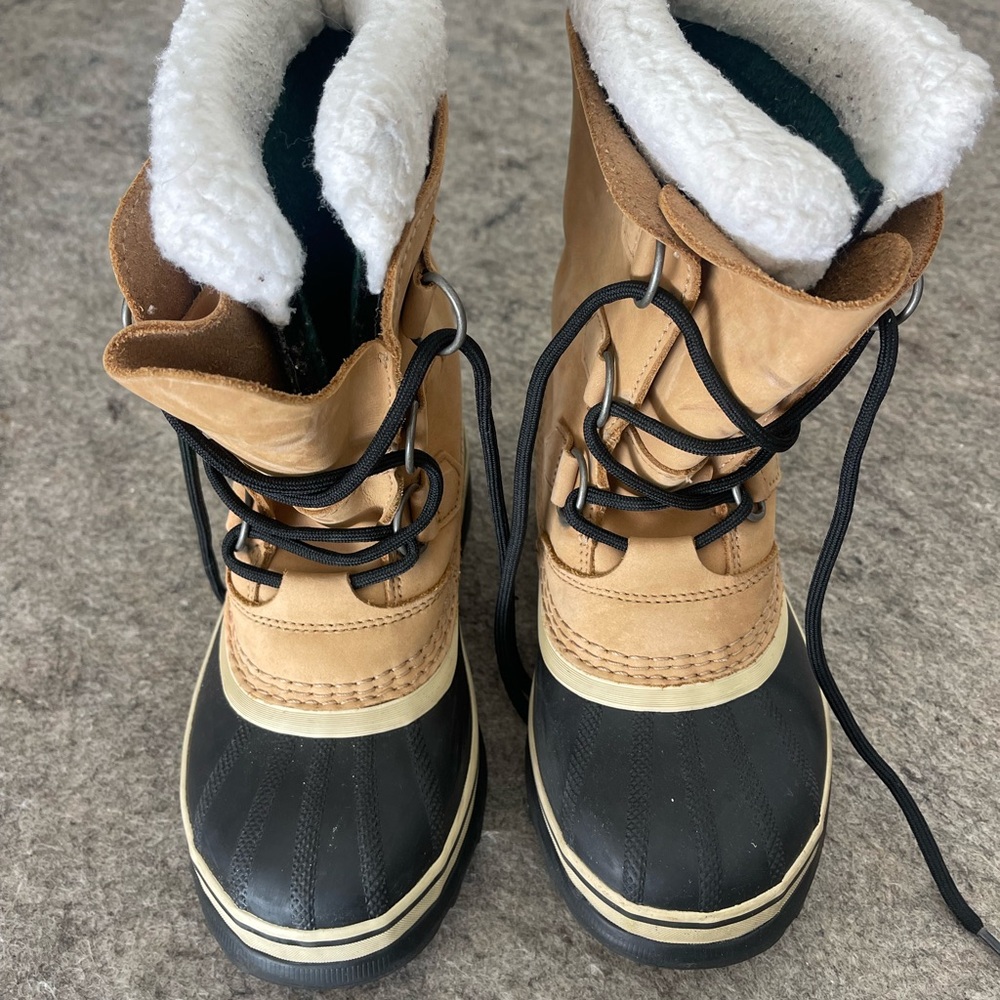 Sorel Winter Boots - size 3. Like New